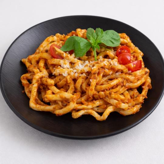 Hot Tomato Basil Pasta 300G + Parmigiano
