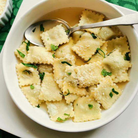 Hot Beef Ravioli 200G + Parmigiano
